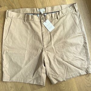 NWT Men’s Peter Millar khaki shorts